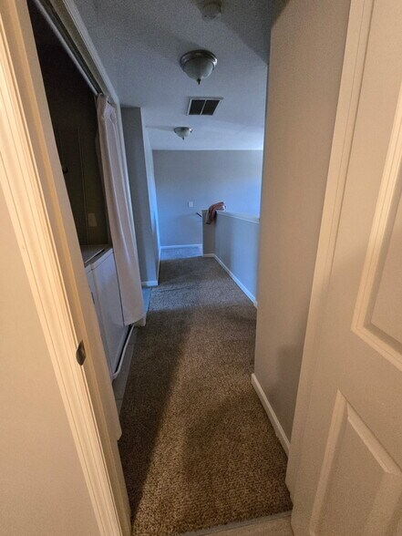 Building Photo - 638 Pippin Dr