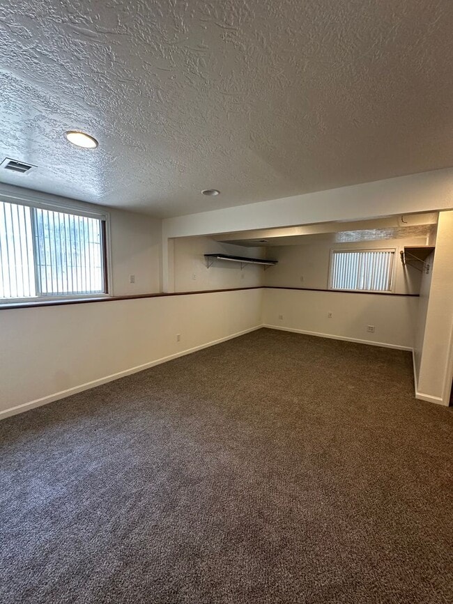 Building Photo - 314 N 49th Ave Ct