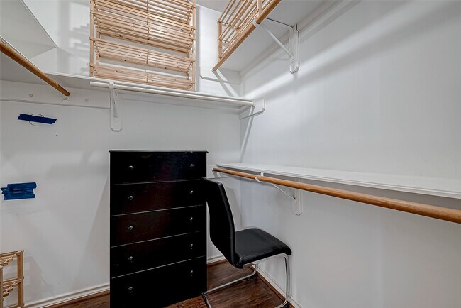 Building Photo - 8006 Devlin Dr