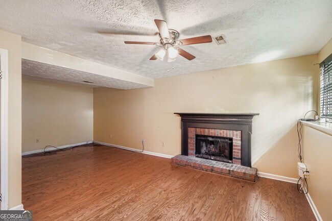 Building Photo - 6134 Raintree Bend