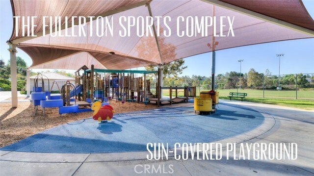 Building Photo - 2566 Pearblossom St