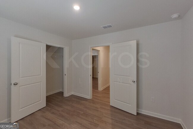 Building Photo - 307 Ironwood Ct
