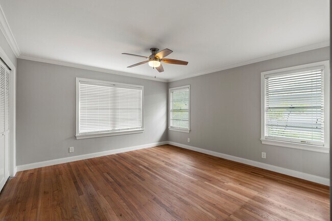 Building Photo - 9333 Walterville Rd