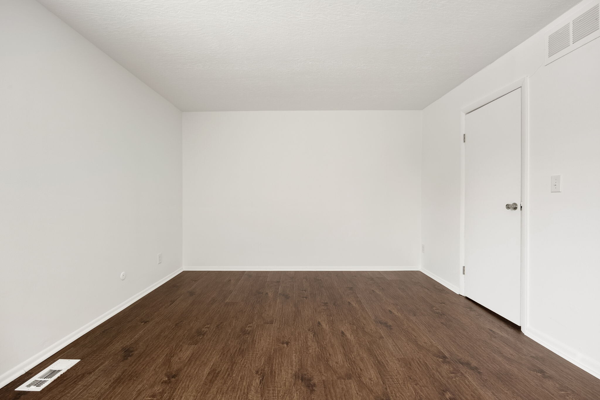 Building Photo - 7488 Country Brook Dr