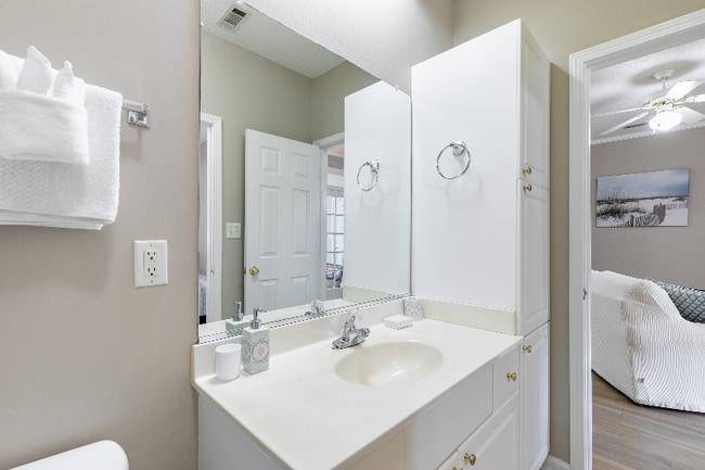 Building Photo - 9776 Leyland Dr