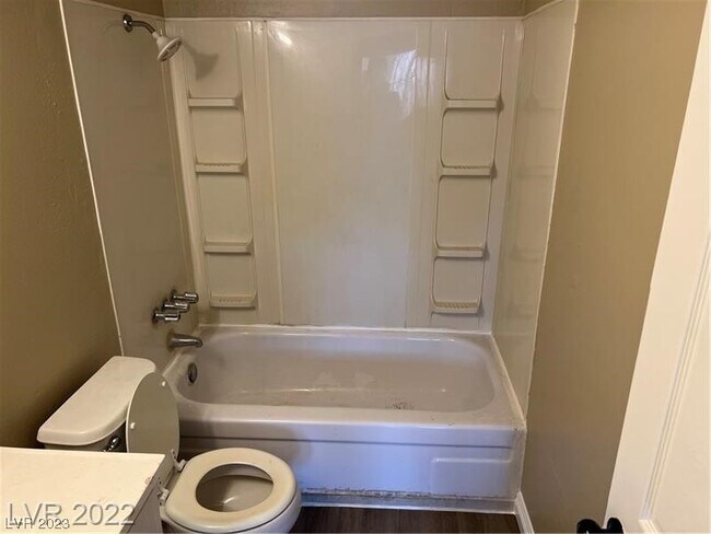 Building Photo - 625 S Royal Crest Cir