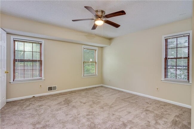 Building Photo - 2139 Groover Rd