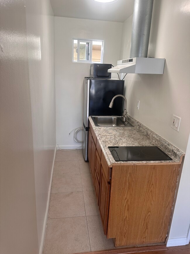 Building Photo - Rochester Gardens