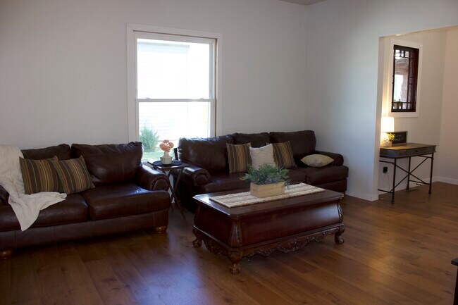 Living Room - 120 1st St SE