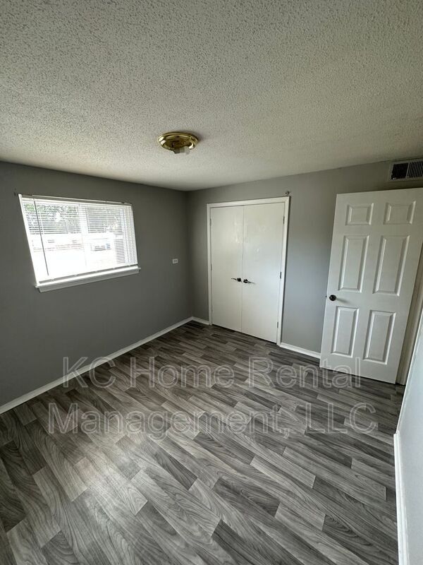 Building Photo - 6500 Ravena Rd