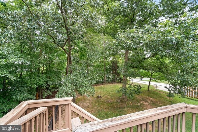 Building Photo - 7390 Lake Dr