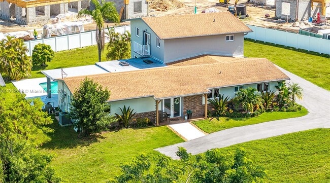 Primary Photo - 19450 SW 125th Ave