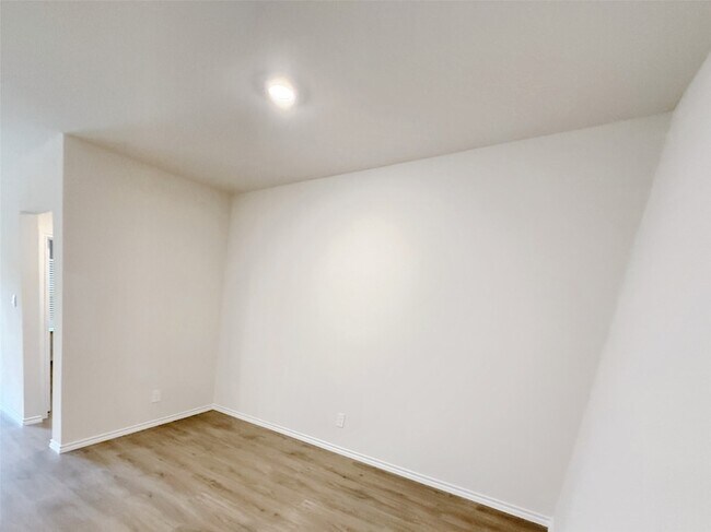 Building Photo - 2111 Texoma Pkwy