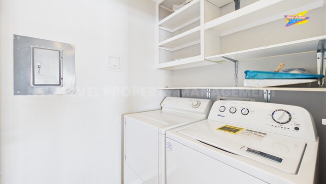 Building Photo - 1717 S Cypress St