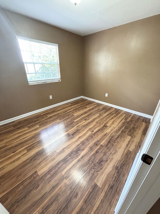 Building Photo - Midtown Duplex near Leon High School