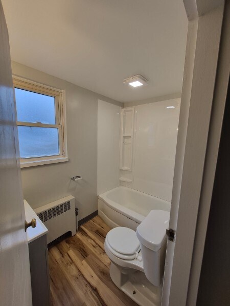 Building Photo - 6 Bradley Ave