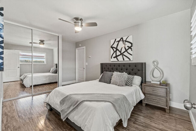 Building Photo - 292 Slate St