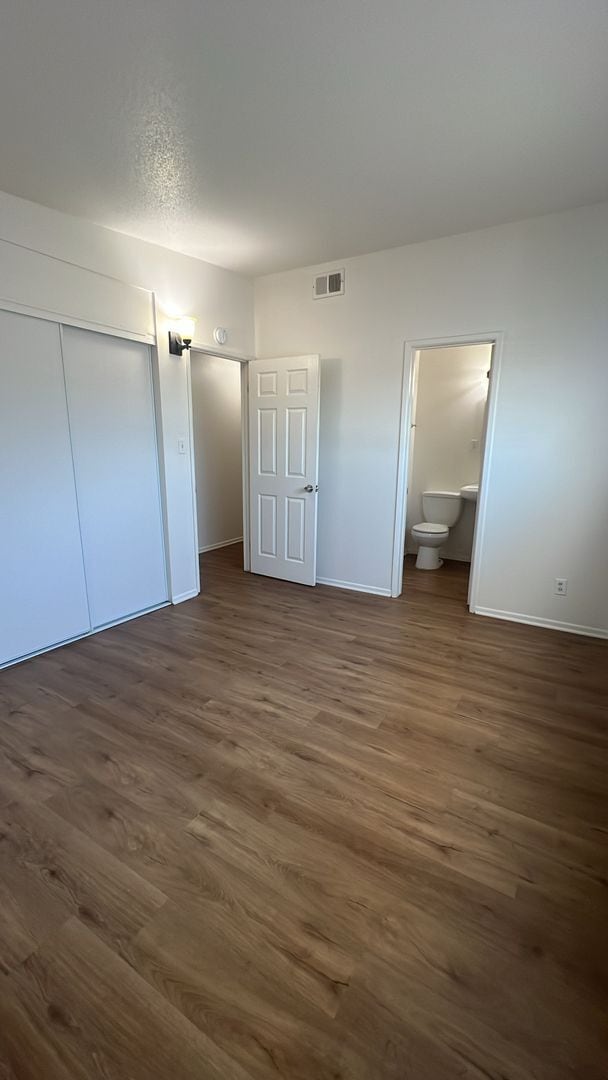 Building Photo - (APPLICATION PENDING) West Lancaster Home