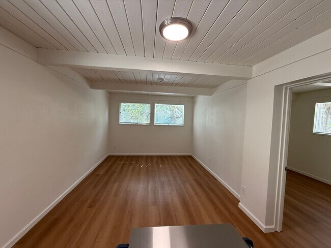Building Photo - Updated Ground-Floor 1BD/1BA Apartment | Surrounded by Mature Flora |Gated Property | Near N Berk...