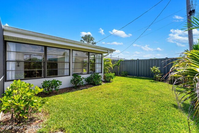 Building Photo - 440 Coconut Dr