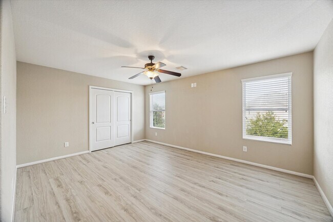 Building Photo - 15326 Knotty Chestnut St