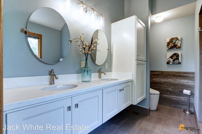 Building Photo - 3 br, 2.5 bath House - 4201 Westwood Drive