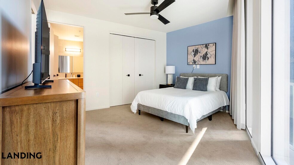 Building Photo - 143 E Commerce St