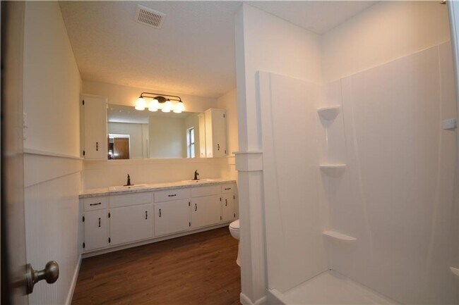 Building Photo - Secluded 3 Bedroom Home Near Lake Fayettev...