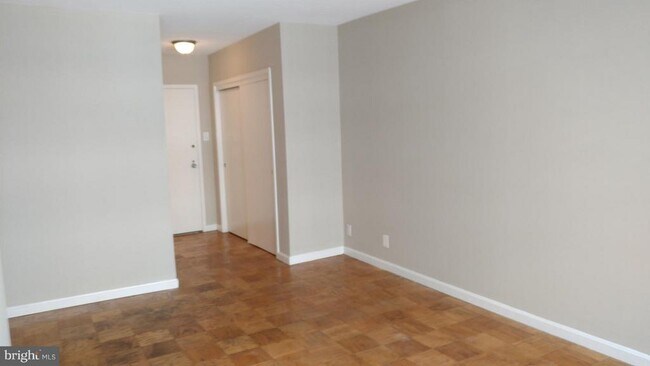 Building Photo - 5500 Friendship Blvd