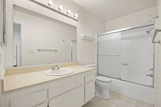 Building Photo - 35 Dearborn Pl