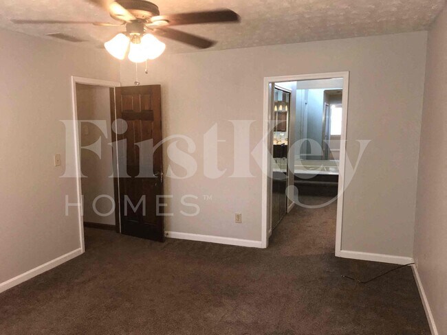 Building Photo - 1433 St Dunstans Rd