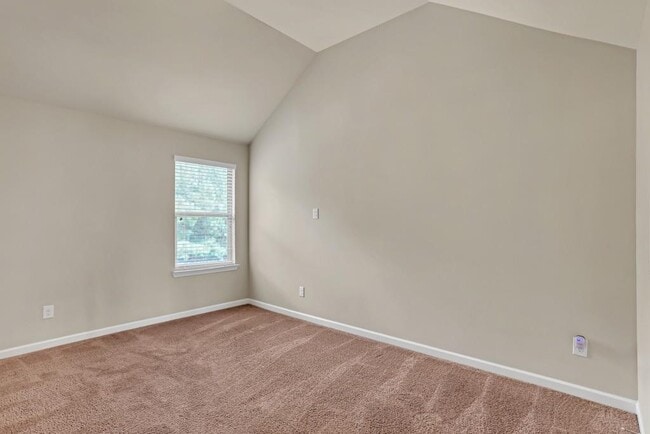 Building Photo - 1370 Long Acre Dr