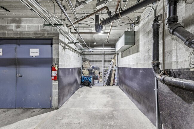 Building Photo - 1515 N Wells St