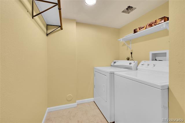 Building Photo - 12231 Magnolia Way