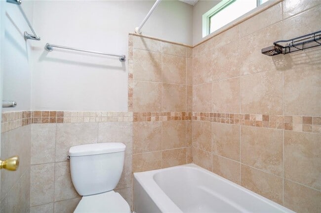 Building Photo - 1403 Valley Landing Dr