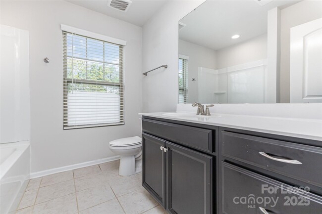 Building Photo - 17322 Carolina Hickory Dr