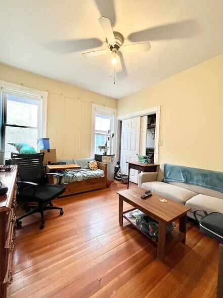 Building Photo - 88 Fisher Ave