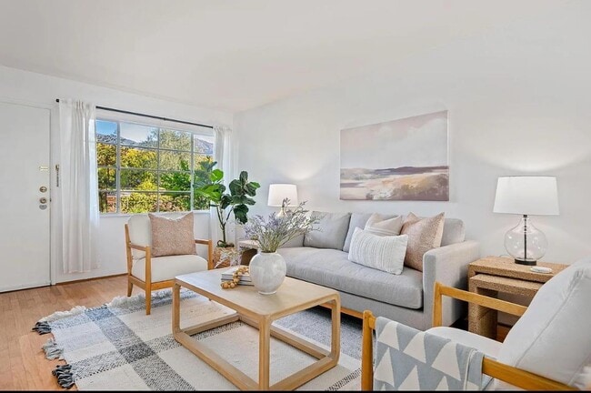 Building Photo - Stylish beautiful one bedroom