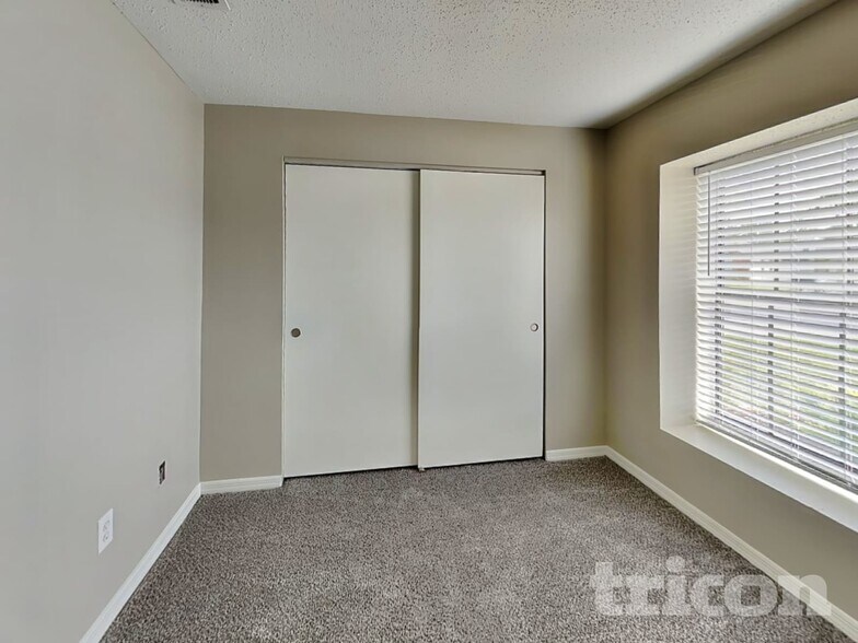 Building Photo - 5318 Southwick Dr