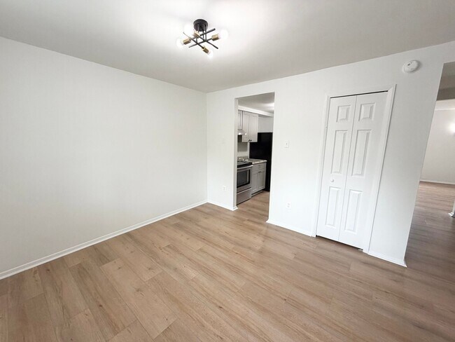 Building Photo - 7038 Knighthood Ln