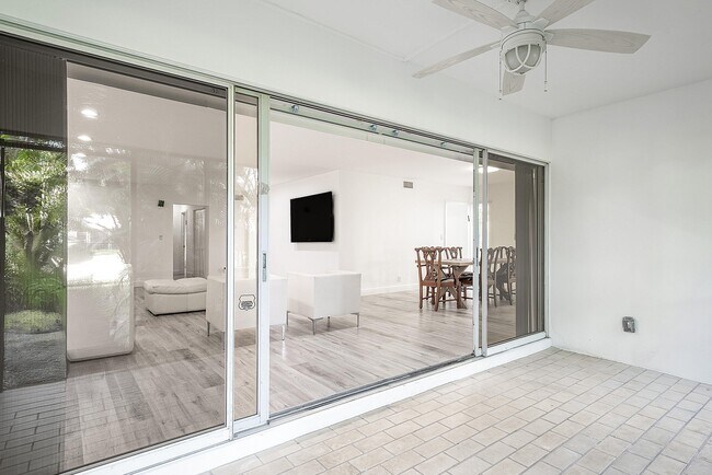 Building Photo - 6165 Old Court Rd