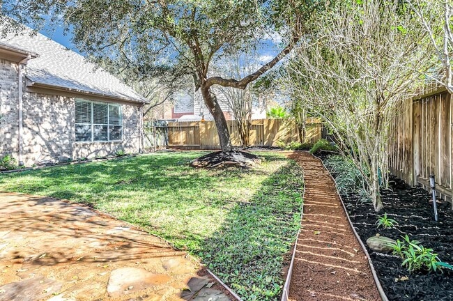 Building Photo - 23207 Willow Pond Pl