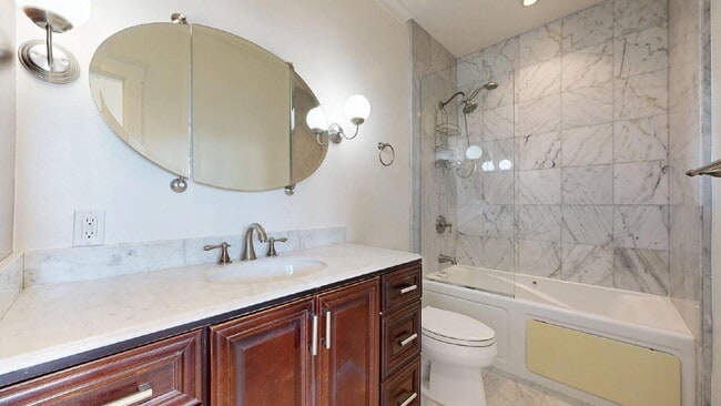 Building Photo - Bright & Modern 2BR/2BA Condo with Garage Parking & In-Unit Laundry – Central Richmond