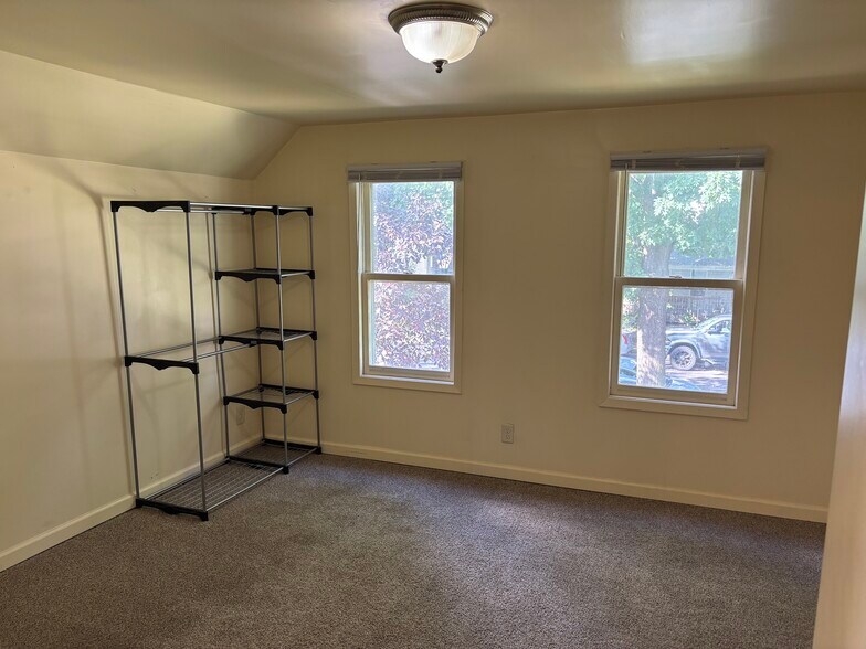 upper bedroom - 632 Blair Ave