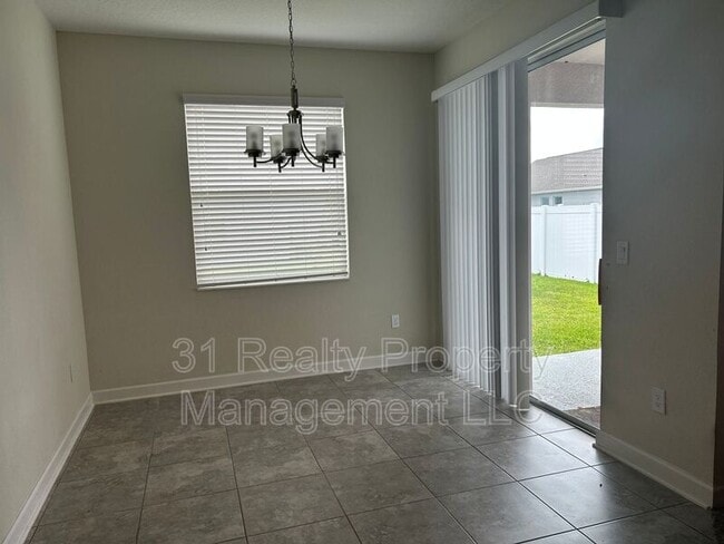 Building Photo - 11114 Sycamore Woods Dr