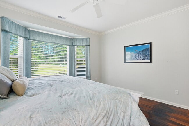 Building Photo - 34 Coburn Dr E