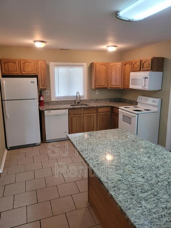 Building Photo - 47 Holstone Ln