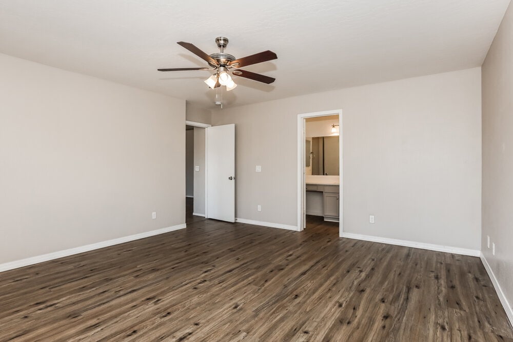 Building Photo - 523 N Bailey Cir