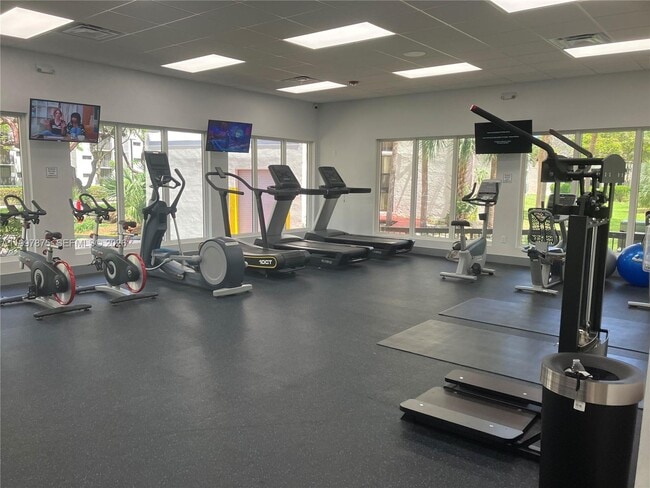 Building Photo - 16919 N Bay Rd