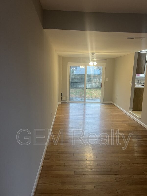 Building Photo - 2214 Hamway Dr